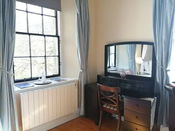 Deluxe Tek Büyük Yataklı Oda, Banyolu/Duşlu, Dağ Manzaralı (Four Poster)