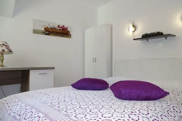Family Villa, Birden Çok Yatak, 2 Banyolu, Bahçeli (Villa Cujez With Sauna And Pool)