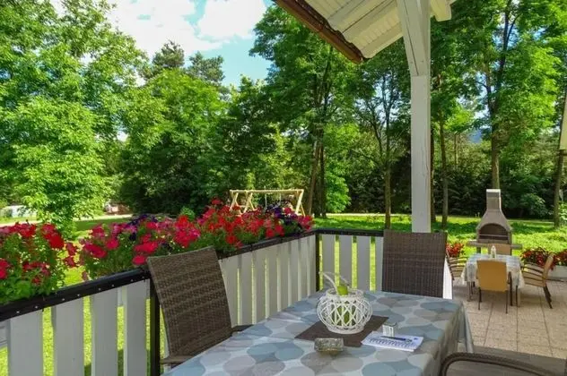 Family Villa, Birden Çok Yatak, 2 Banyolu, Bahçeli (Villa Cujez With Sauna And Pool)