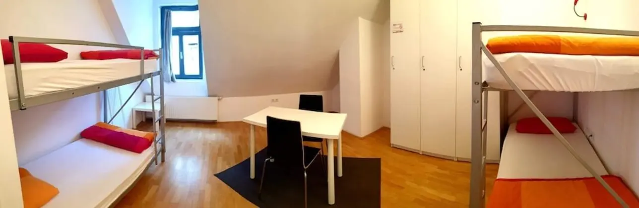 Family Dört Kişilik Oda (with shared bathroom)