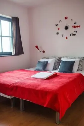 Tek Büyük veya İki Ayrı Yataklı Oda (with private bathroom)