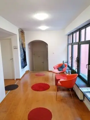 Tek Büyük veya İki Ayrı Yataklı Oda (with shared bathroom)