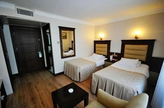 Triple, Şehir Manzaralı
