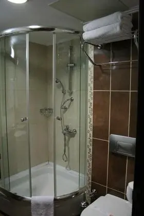 Triple, Şehir Manzaralı