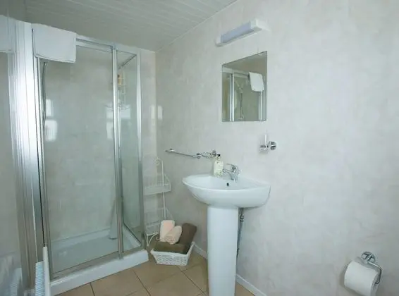 Deluxe Tek Büyük Yataklı Oda, Banyolu/Duşlu