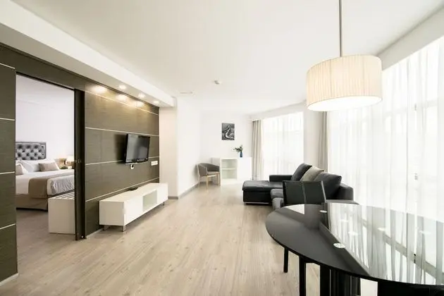 Junior Süit, Kısmi Deniz Manzaralı