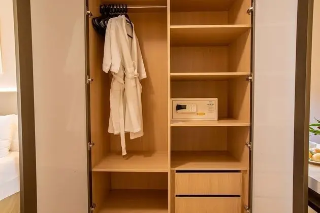 Deluxe Stüdyo Süit, Balkon