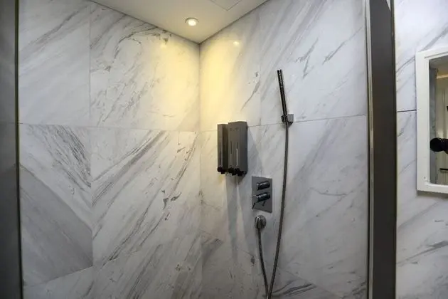 Diamond Plus Room