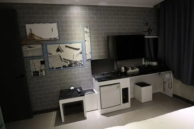 Deluxe Double Room (Fri & Sat Check in 8pm)