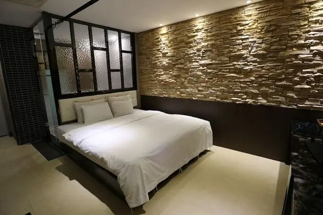 Deluxe Double Room (Fri & Sat Check in 8pm)
