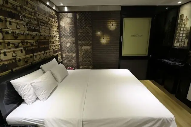 Deluxe Double Room (Fri & Sat Check in 8pm)