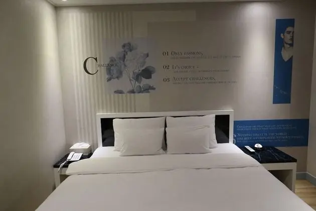 Deluxe Double Room (Fri & Sat Check in 8pm)