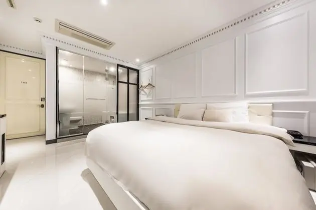 Deluxe Double Room (Fri & Sat Check in 8pm)