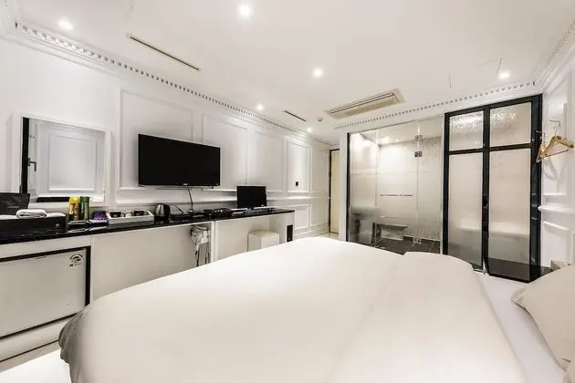 Deluxe Double Room (Fri & Sat Check in 8pm)