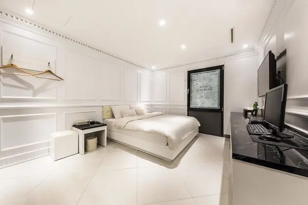 Deluxe Double Room (Fri & Sat Check in 8pm)