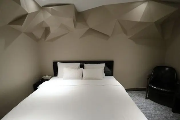 Deluxe Double Room (Fri & Sat Check in 8pm)