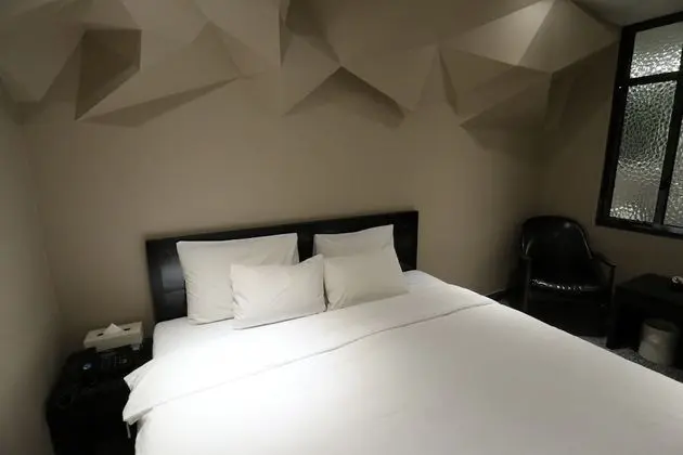 Deluxe Double Room (Fri & Sat Check in 8pm)