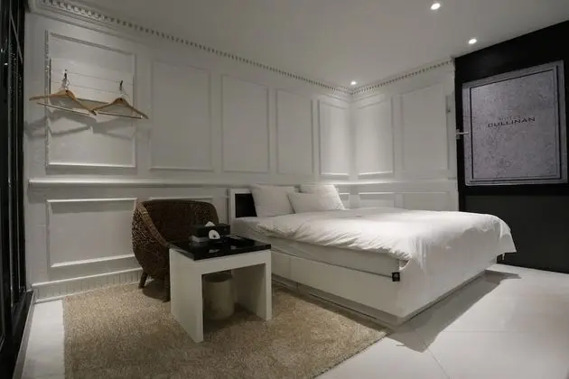 Deluxe Double Room (Fri & Sat Check in 8pm)