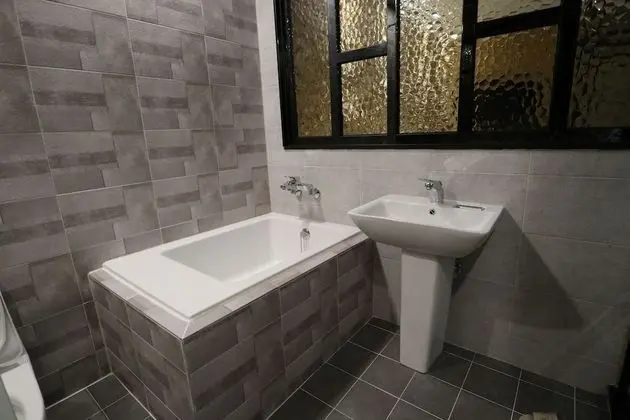 Deluxe Double Room (Fri & Sat Check in 8pm)