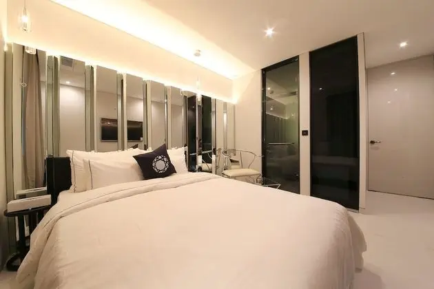 Premier Room (Netflix Available / 1 Parking Lot per Room)