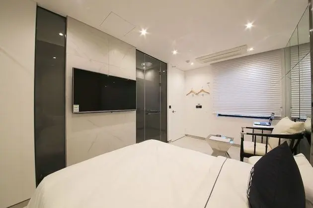 Premier Room (Netflix Available / 1 Parking Lot per Room)