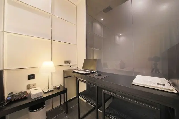 Premier Room (Netflix Available / 1 Parking Lot per Room)