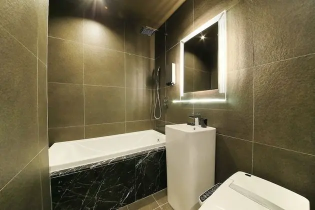 Premier Room (Netflix Available / 1 Parking Lot per Room)
