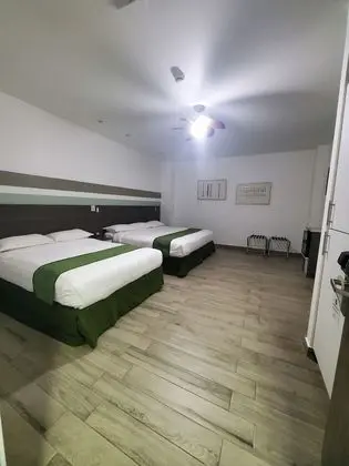 Deluxe Dört Kişilik Oda