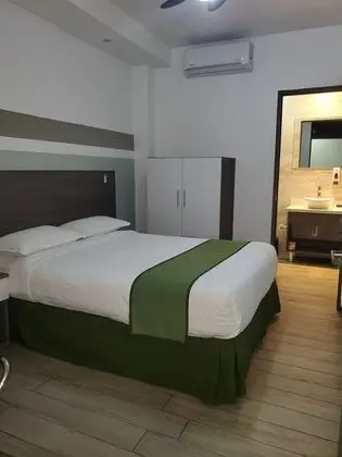 Standard Tek Büyük Yataklı Oda