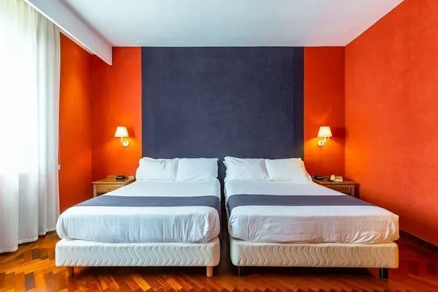 Standard Tek Büyük veya İki Ayrı Yataklı Oda