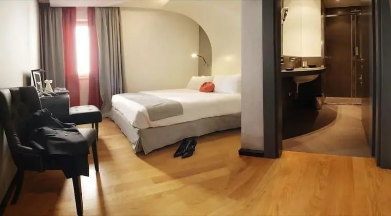 Deluxe Büyük Yataklı Tek Kişilik Oda