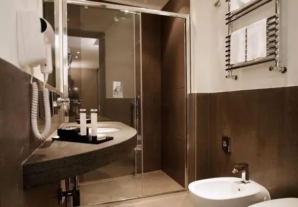Deluxe Büyük Yataklı Tek Kişilik Oda