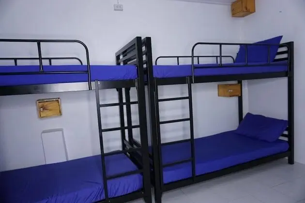 6 Beds Mixed Dormitory