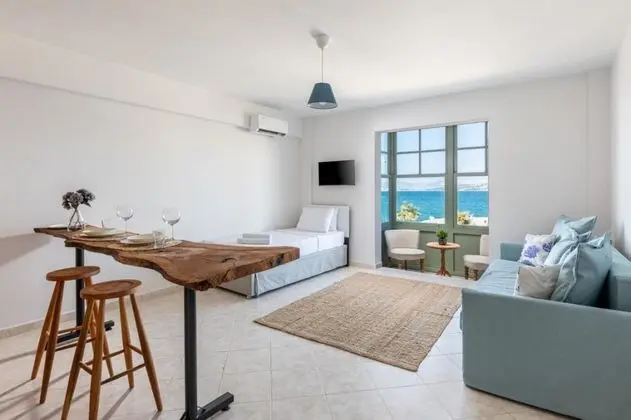 Cumbalı Oda, Deniz Manzaralı, Mutfaklı