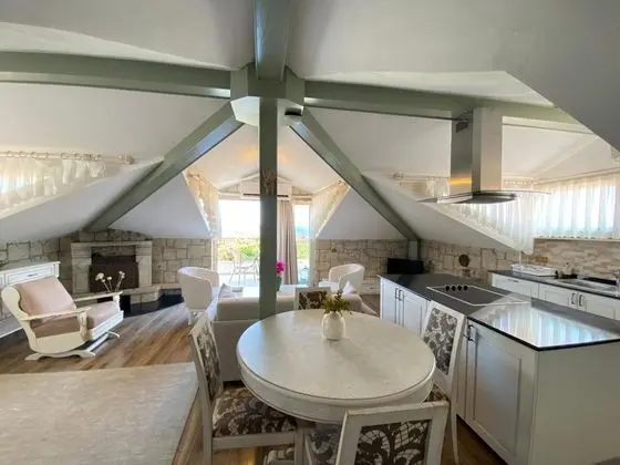 King Suite, Deniz Manzaralı, Balkonlu