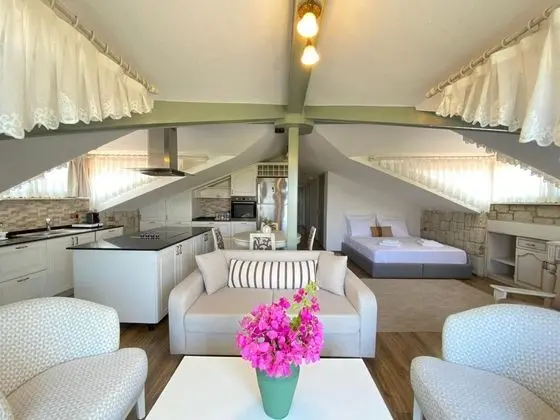 King Suite, Deniz Manzaralı, Balkonlu