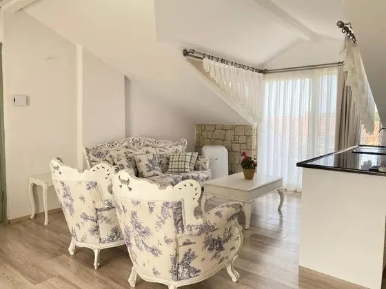 King Suite, Deniz Manzaralı, Balkonlu