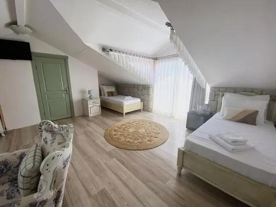 King Suite, Deniz Manzaralı, Balkonlu