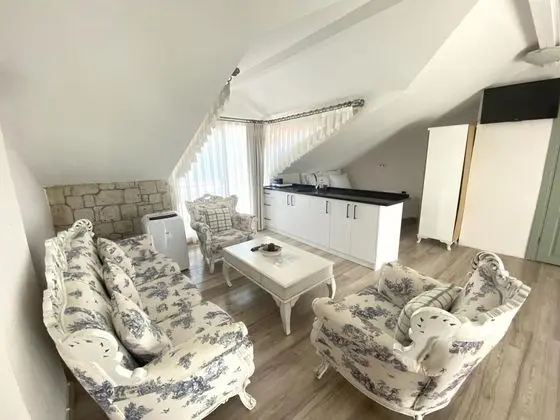 King Suite, Deniz Manzaralı, Balkonlu