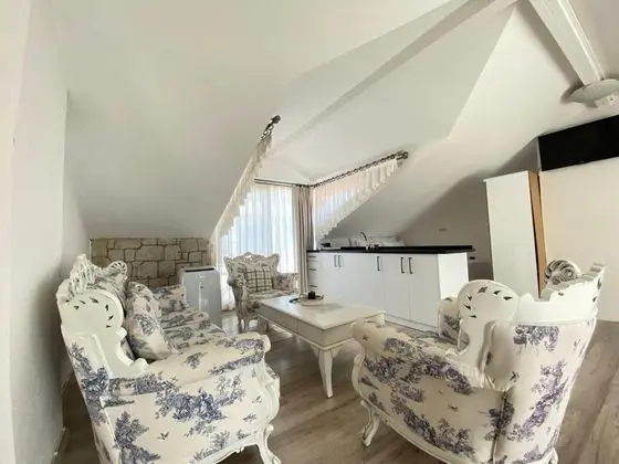 King Suite, Deniz Manzaralı, Balkonlu