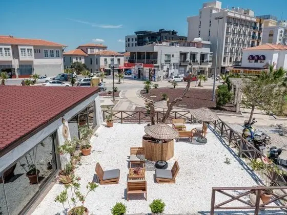 Suite, Bahçe Manzaralı
