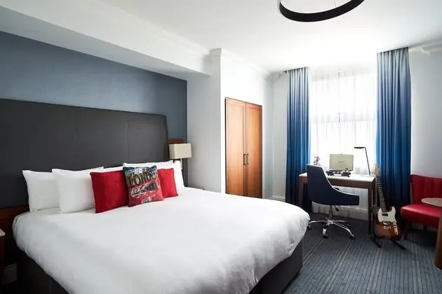 Gold King Room