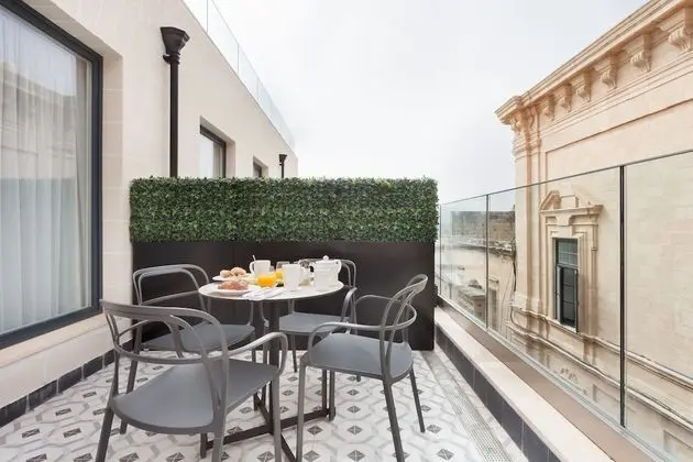 Deluxe Süit, 1 Yatak Odası, Teras, Şehir Manzaralı