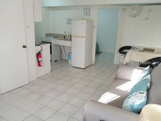 Studio Apartment (1 Bedroom)