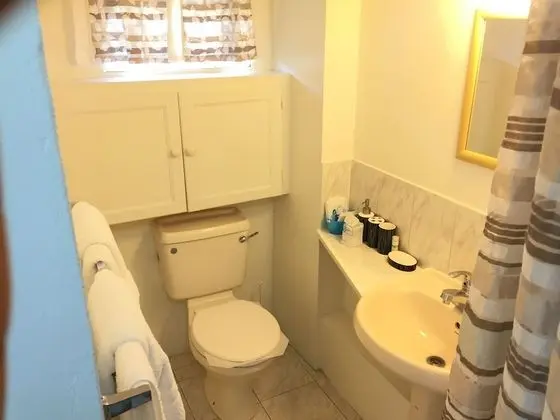 Studio Apartment (1 Bedroom)