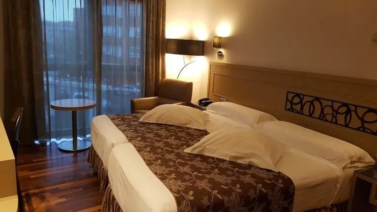 Büyük Yataklı Tek Kişilik Oda