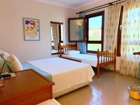 Standart Üç Kişilik Oda, Bahçe Manzaralı, Duşa Kabinli