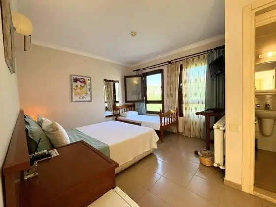 Standart Üç Kişilik Oda, Bahçe Manzaralı, Duşa Kabinli