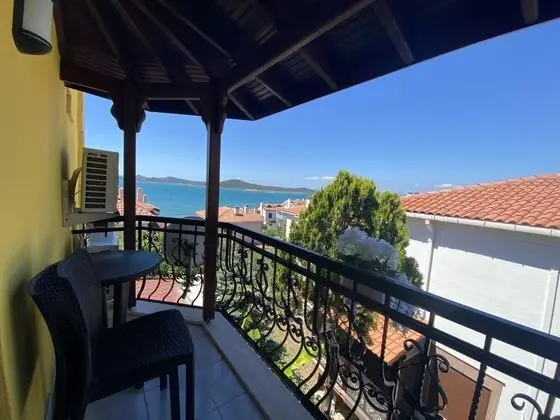 Standart Oda, Deniz Manzaralı, Balkonlu
