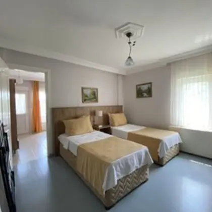 Aile Odası, Kara Manzaralı, Balkonlu